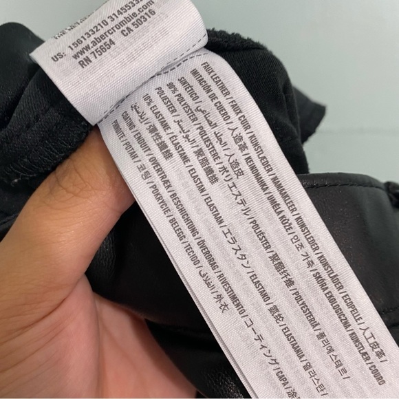 Abercrombie & Fitch The Ankle Straight Ultra High Rise Faux Leather Black 6 Long - Picture 5 of 7